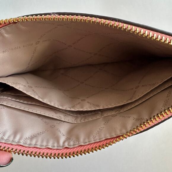 NWOT MICHAEL KORS Light Pink Leather Wristlet Clutch - Picture 8 of 10